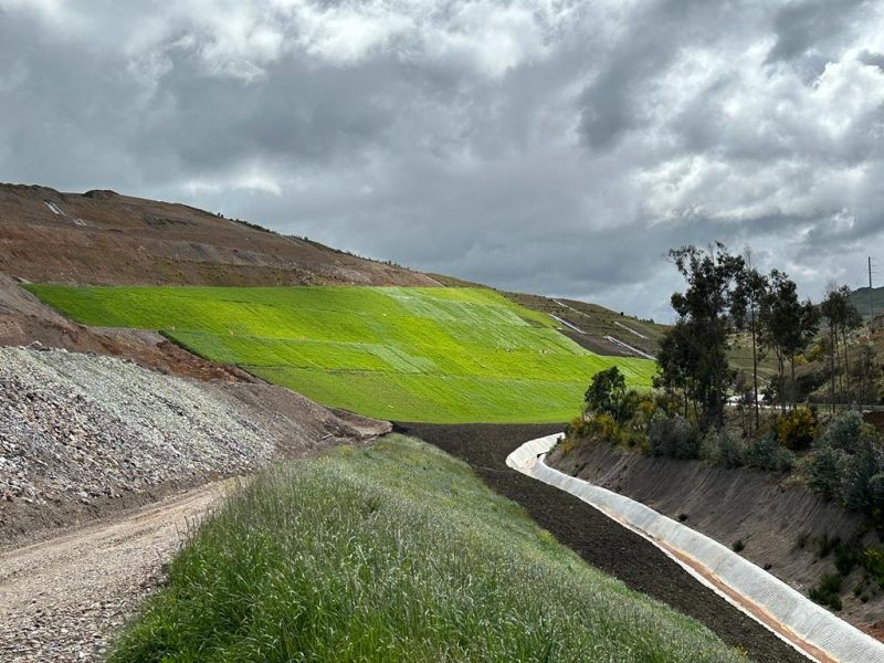 uso de Tecnosol en la restauración ambiental minera